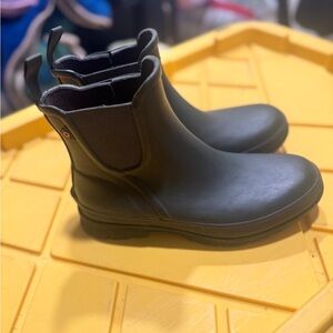 BOGS Ankle Rain Boots